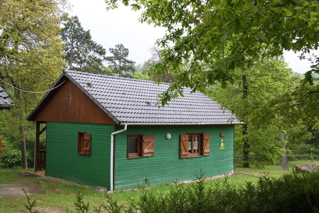 Camping De La Pelouse Jaulny Kamer foto
